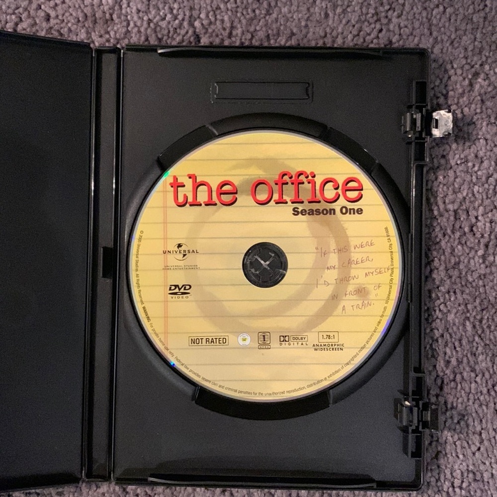 The Office-Season One. Very good condition. Running time is 2 hrs. 15 minutes.